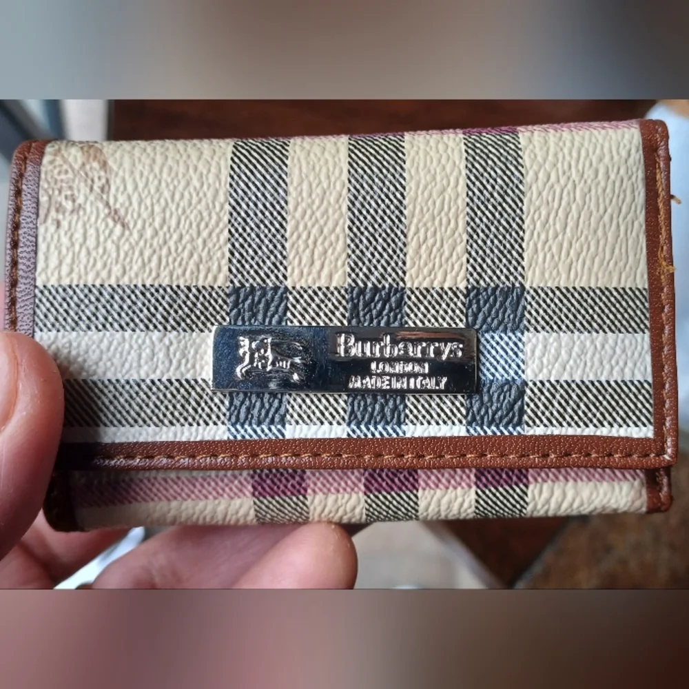 NIB Burberrys Rare Vintage Key Case